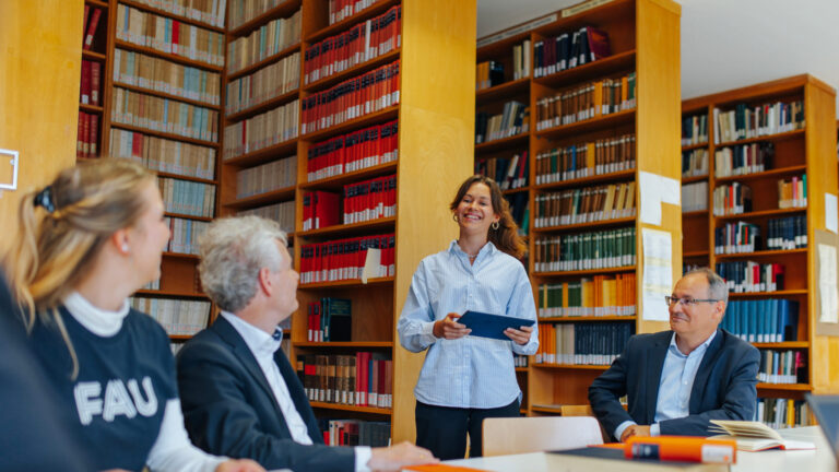 Beitragsbild für Leitung und Organisation